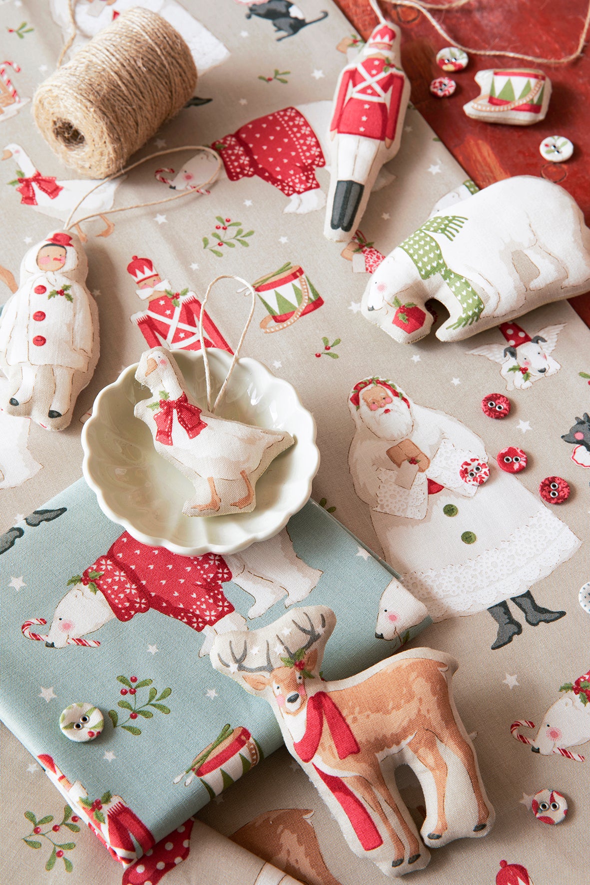 PRE-ORDER Merry Little Christmas by Tilda: Winter friends Clay