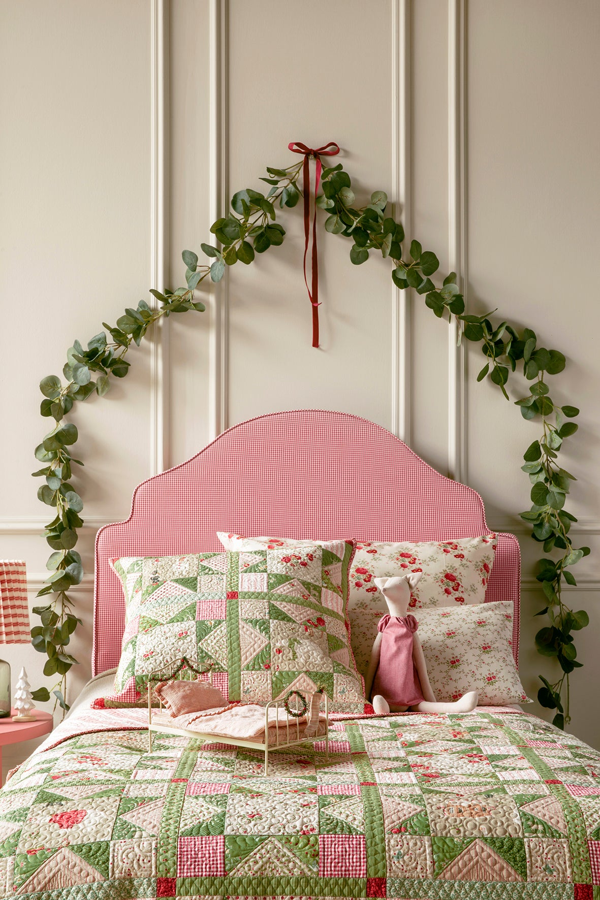 PRE-ORDER Merry Little Christmas by Tilda: Mistletoe Cream