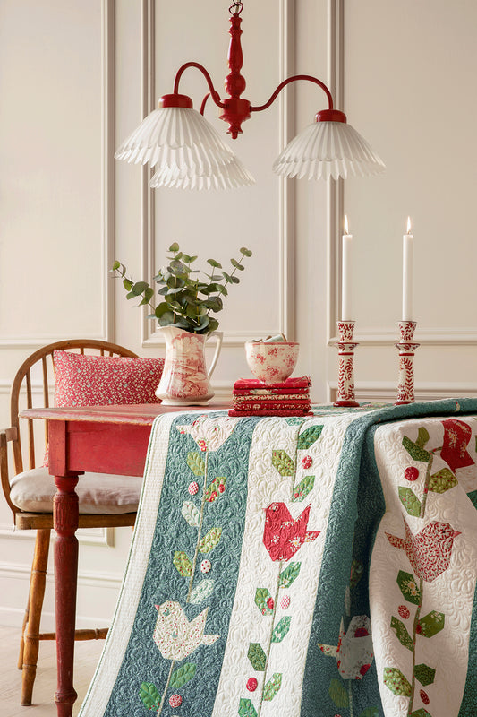 Merry Little Christmas by Tilda: Holly Duckegg